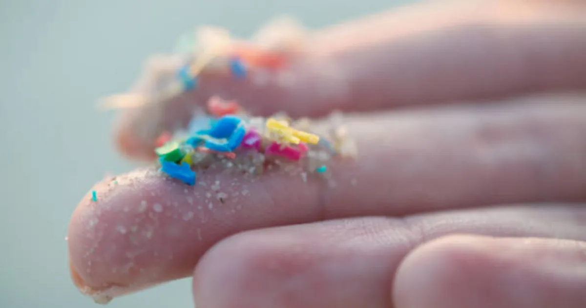 Microplásticos en el agua de nuestro Perú: Un riesgo invisible en cada hogar – Rena Ware